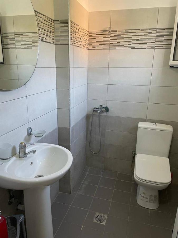 Wave N' Sea Apartments Himare Exterior photo