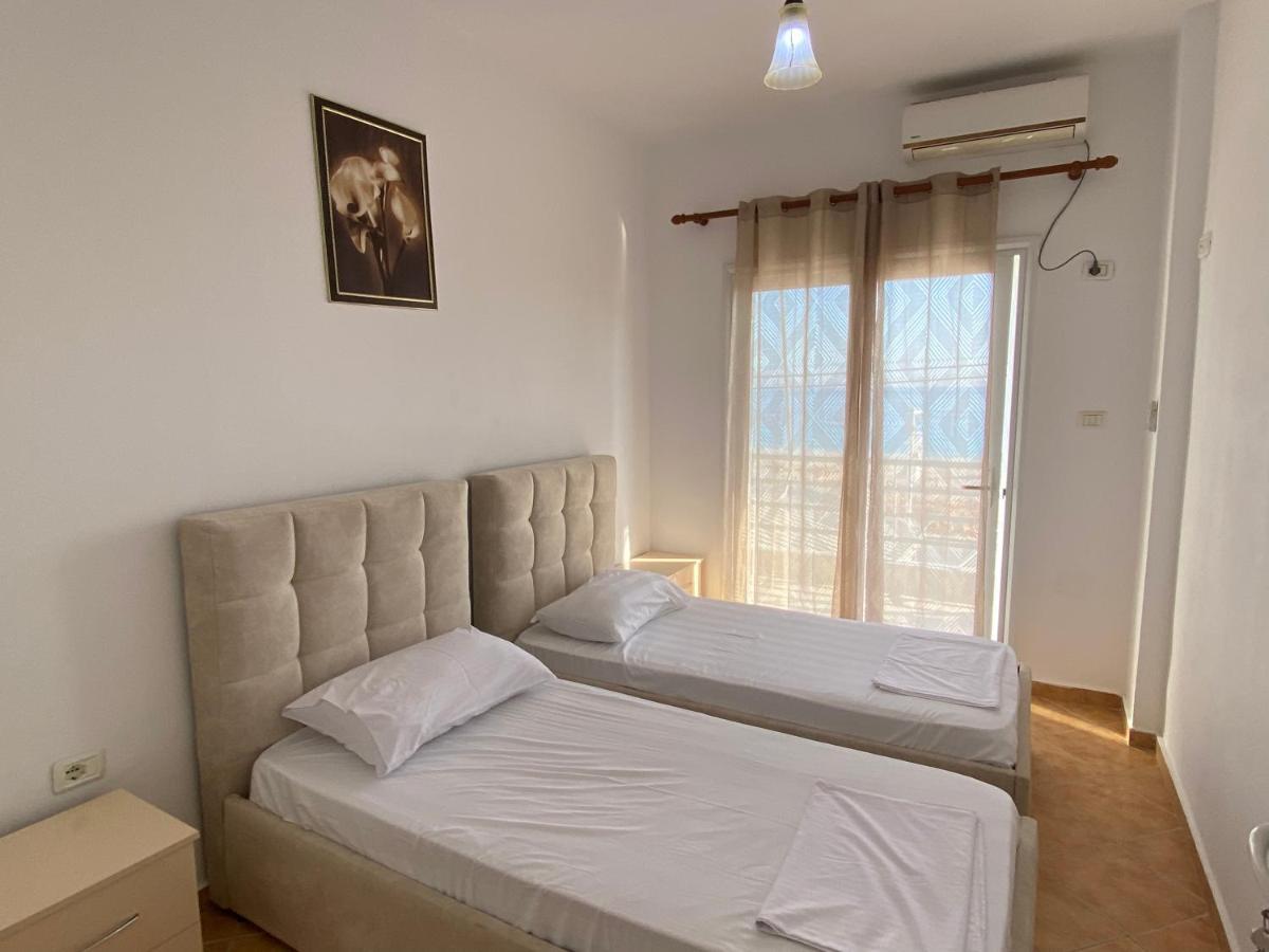 Wave N' Sea Apartments Himare Exterior photo