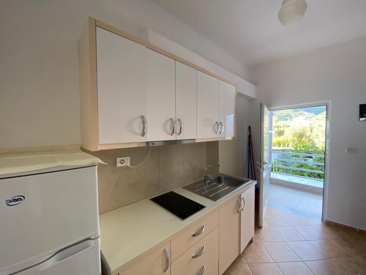 Wave N' Sea Apartments Himare Exterior photo