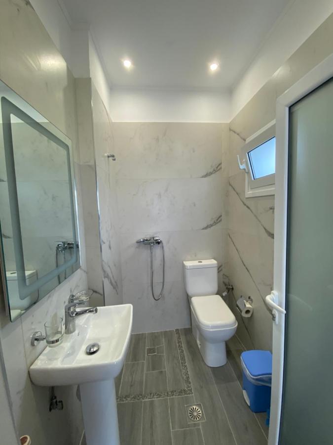 Wave N' Sea Apartments Himare Exterior photo