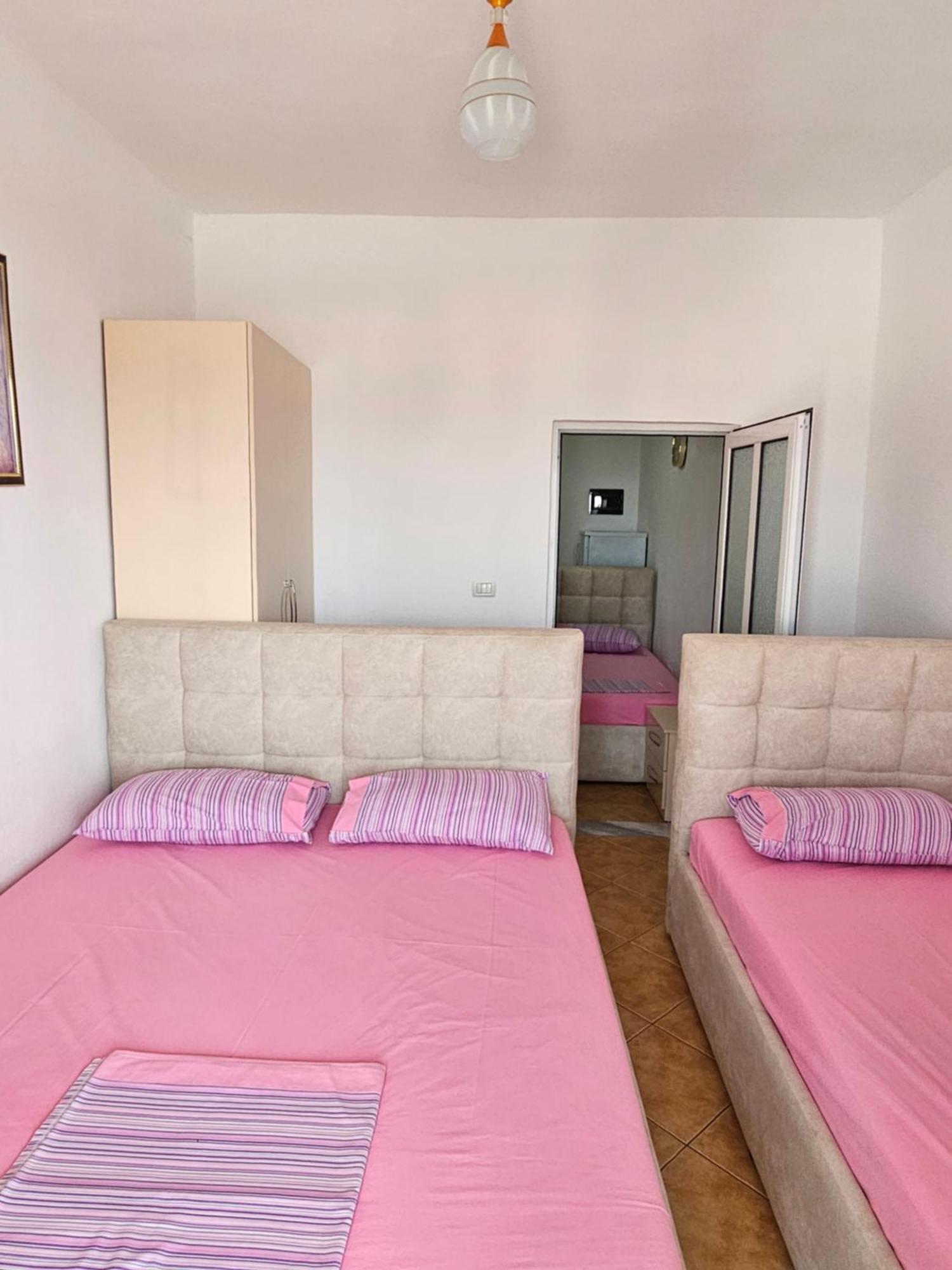 Wave N' Sea Apartments Himare Room photo