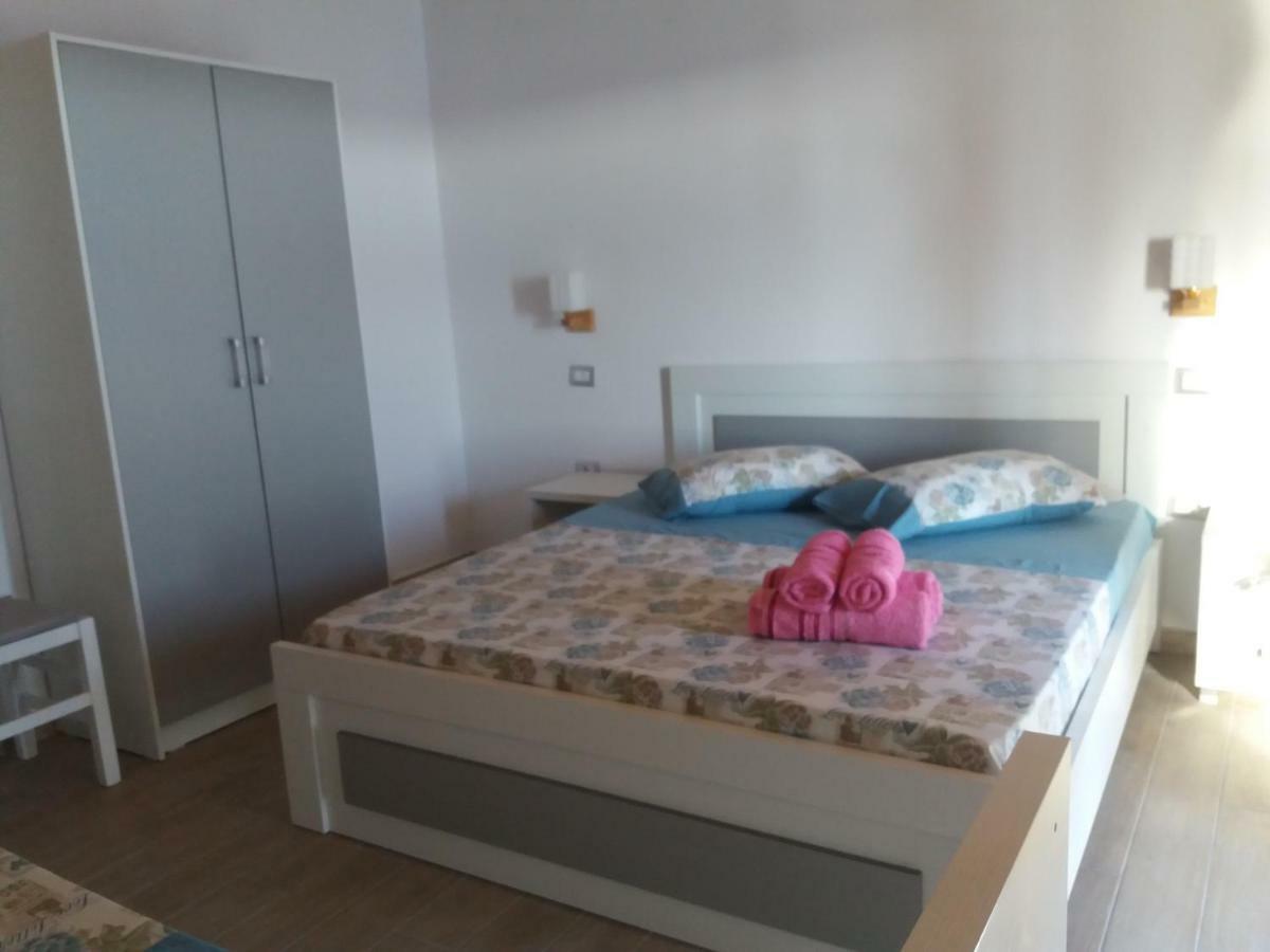 Wave N' Sea Apartments Himare Exterior photo